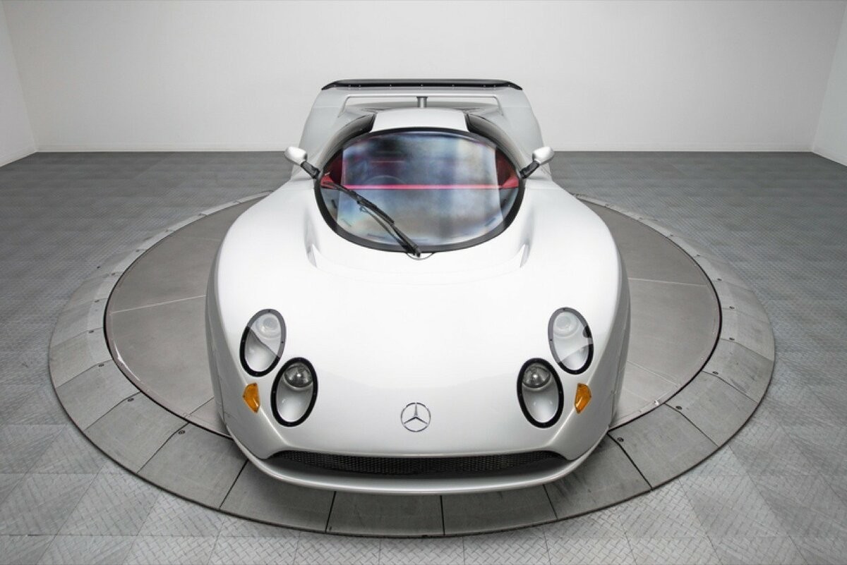 Красивый, но никому не нужный суперкар Lotec Mercedes-Benz C1000