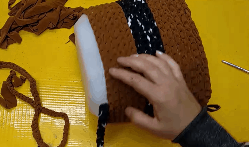 Эффектная сумочка с секретом: безупречная форма + элементарная сборка Эффектная сумочка с секретом: безупречная форма + элементарная сборка рукоделие,своими руками,сделай сам,сумка своими руками