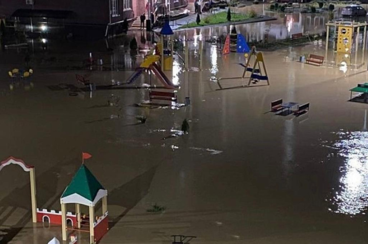 Разгул стихии в Горячем Ключе: эвакуировано 36 человек, затоплено больше 100 домов