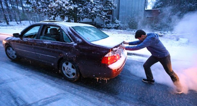 Пять способов быстро и эффективно завести машину с толкача Пять способов быстро и эффективно завести машину с толкача Автограмота