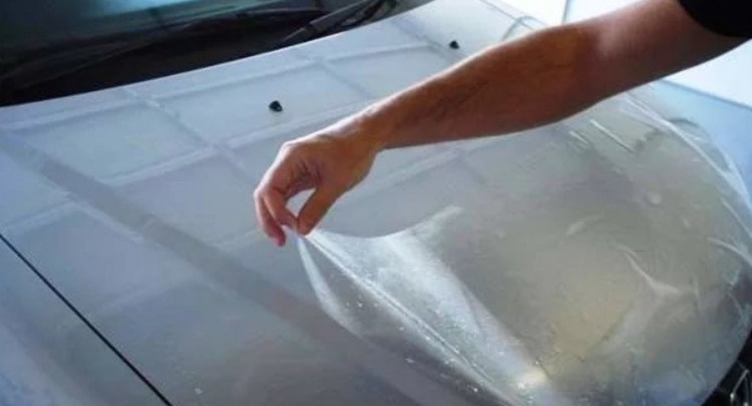 Стоит ли применять антигравийную пленку для защиты автомобиля