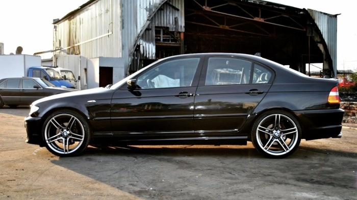 Легендарные автомобили 90-х, которые не подводят по пустякам 