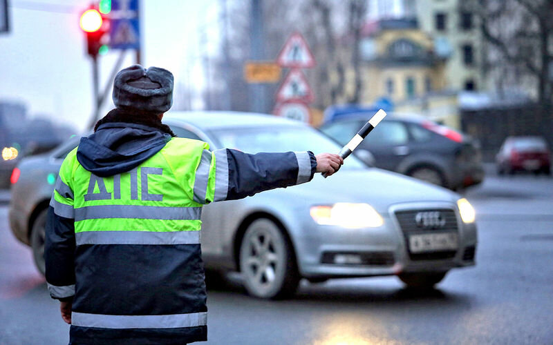 Чего не стоит говорить сотруднику ДПС в праздники всего, только, ничего, инспектор, у вас, с инспектором, особенно, Возможно, лучше, предложений, может, пассажиров, у него, кроме, кажется, ситуации, водителя, выйти, концов, В конце