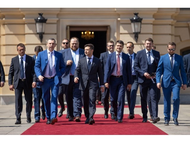 Владимир Третий, ЗЕ и слуги украина