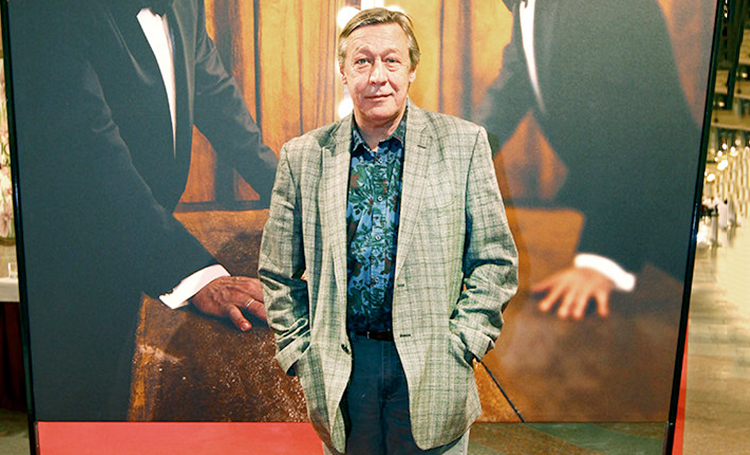 Семья погибшего в ДТП водителя отказалась принимать извинения от Михаила Ефремова: официальное заявление