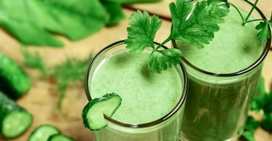 Напиток для подтяжки лица всего лишь из 3 ингредиентов