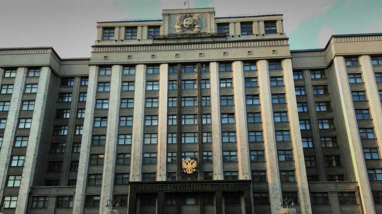 Госдума утвердила повышение МРОТ до 13 890 рублей