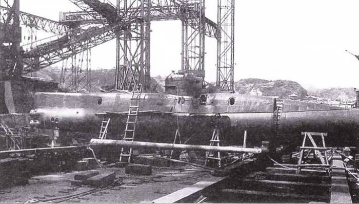 Одна из незавершенных лодок типа Корю, август 1945 года. /Фото: military.wikireading.ru
