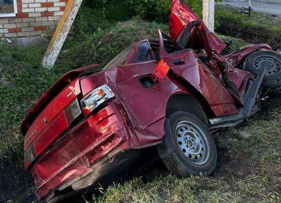 Шесть человек пострадали в ДТП с 17-летним водителем в Саратовской области