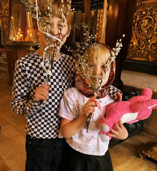 Дженнифер Лопес, Светлана Бондарчук, Рози Хантингтон-Уайтли, Кристина Орбакайте, Наталья Михалкова отметили католическую Пасху и Вербное воскресенье Кристины, Бондарчук, Блейк, Крутая, сыном, сыномФото, Сидоркина, КардашьянФото, Кардашьян, Кендалл, Кайли, КардашьянВита, Дженнер, детьмиФото, детьмиВита, дочерьюКлаудия, ШифферАлександра, ХантингтонУайтлиКортни, апреля, ХантингтонУайтли