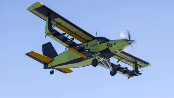 16 февраля в Новосибирске совершил свой первый полет российский «Партизан» — самолет с двумя плоскостями крыльев и с 9 двигателями. Планируется, что он в будущем сможет летать автономно.-2