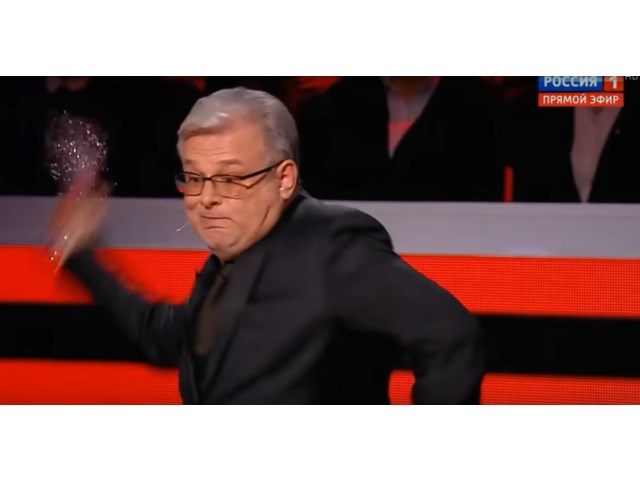 Зачем телеканалы заказывают драку? Зачем телеканалы заказывают драку? россия