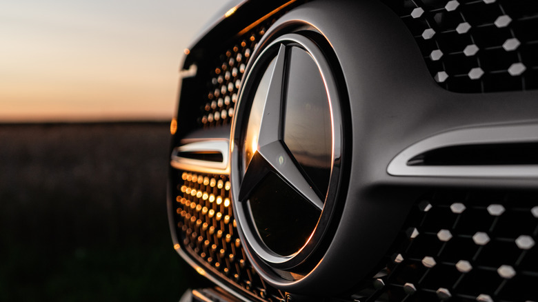  Mercedes-Benz не собирается использовать моторы BMW