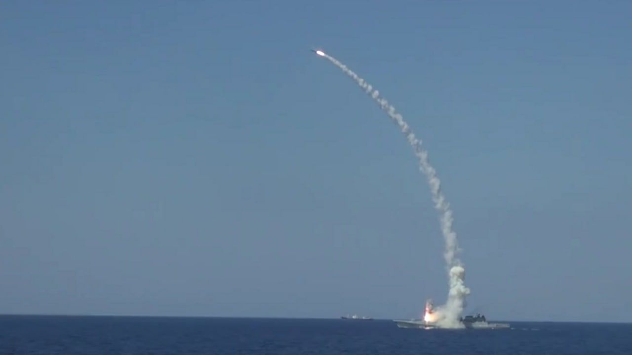Аналитики 19FortyFive назвали «Калибры» главным конкурентом американских ракет Tomahawk