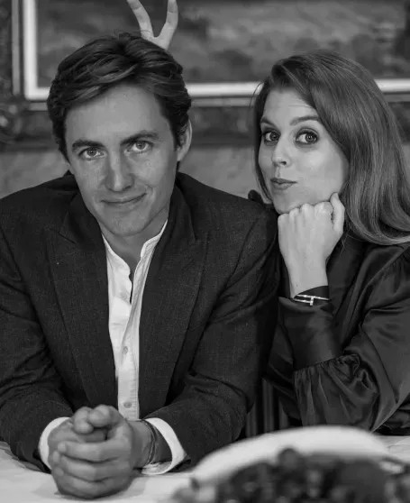 Муж принцессы Беатрис живёт отдельно от неё из-за скандала вокруг её отца Эдоардо, Беатрис, МапеллиМоцци, Эндрю, принцесса, экспринца, Джеффри, больше, вокруг, якобы, бизнесу, Джуффре, тестя, бывшего, Daily, сообщают, репутация, после, времени, момент