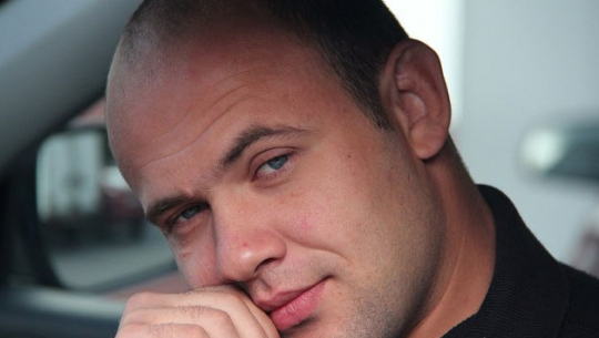 Людей отучают от помощи попавшим в беду Людей отучают от помощи попавшим в беду беда, люди, отучают, помощь