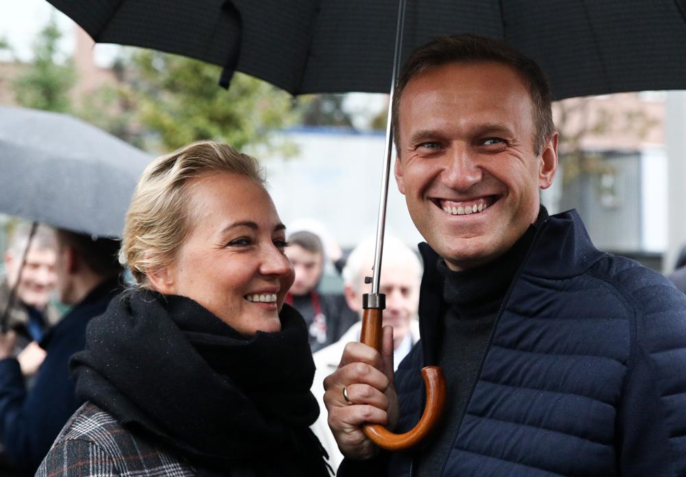 Агент-жена? Почему чету Навальных подозревают в работе на иностранную разведку Политика