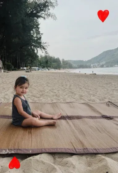 Равшана Куркова поздравила дочь с трёхлетием и показала семейные фото с отдыха