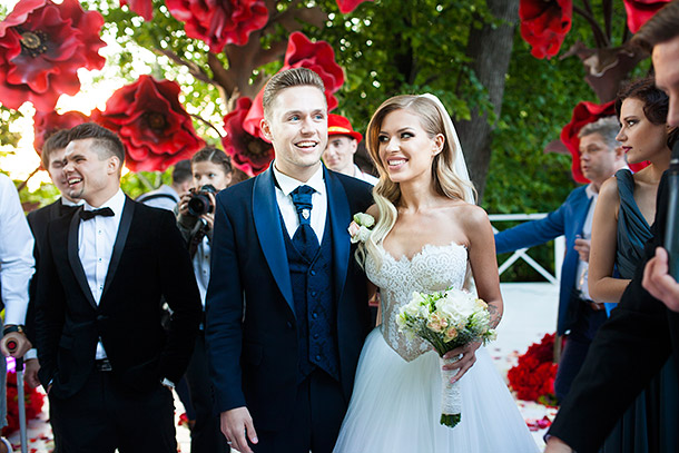 Родители Влада Соколовского отметили 30-летие брака и впервые сыграли свадьбу Свадьбы,Звездные свадьбы