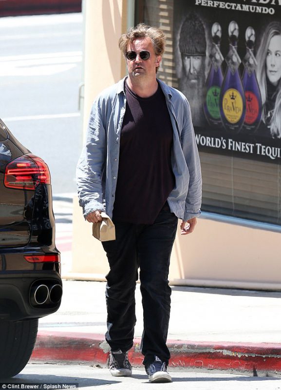 Печальная деградация: что случилось со звездой сериала «Друзья» Мэттью Перри Печальная деградация: что случилось со звездой сериала «Друзья» Мэттью Перри