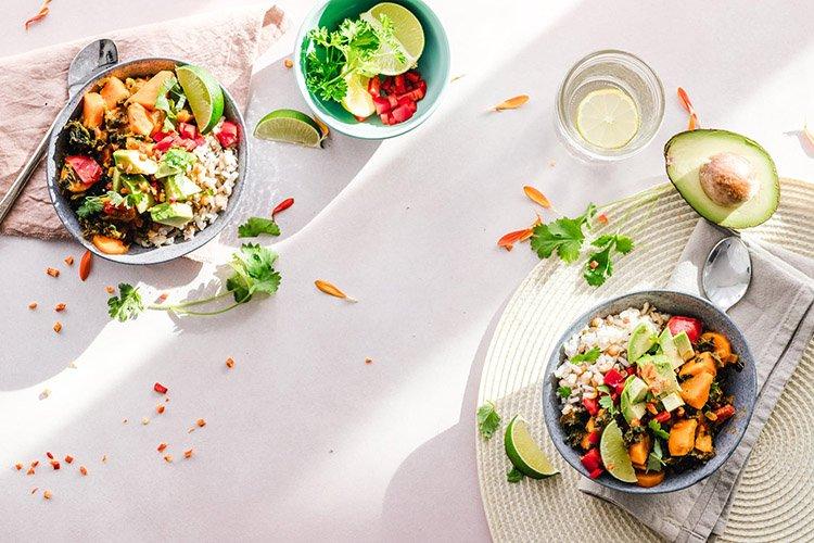 15 салатов с брынзой, которые исчезают со стола за считаные минуты салаты