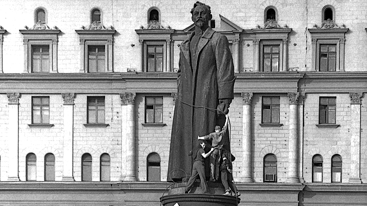 Прилепин предложил России повторно убиться большевистскими граблями Прилепин предложил России повторно убиться большевистскими граблями будет, Прилепин, власти, памятник, России, большевики, будут, голод, Дзержинскому, большевиков, побед, образ, войны, экономического, всегда, победы, просто, опытом, эпидемии, названием