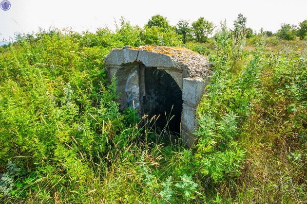 Заброшенный в 1995 г. японский аэродром "Отомари" на Сахалине. В 1945 г. его захватил советский десант армия