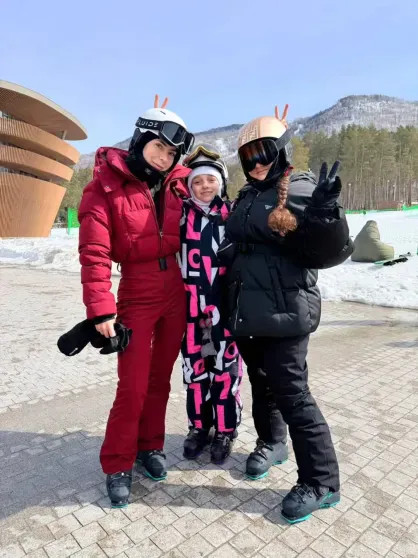 Татьяна Навка с детьми на Алтае, а Настя Ивлеева на берегу Финского залива: как звёзды провели выходные Навка, КиценкоПолина, ДиброваПолина, НавкаТатьяна, отдыха, Полина, время, России, Дмитрия, Настя, ИвлееваПолина, ИвлеевойНастя, Насти, ИвлееваФото, ИвлееваНастя, Российские, Бегак, ЖасминЖасминФилипп, КиценкоРанее, ЖасминФото