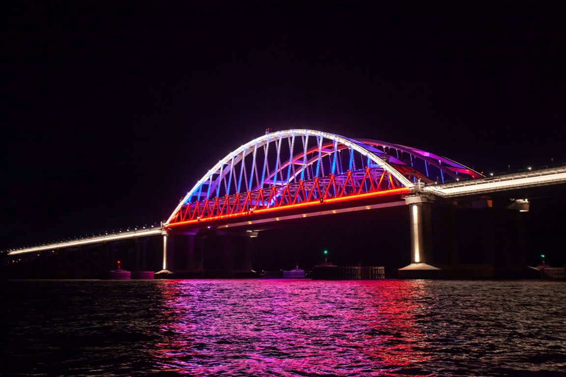 Украина не может нанести серьезного урона Крымскому мосту – этот объект особо охраняется зонтиком...