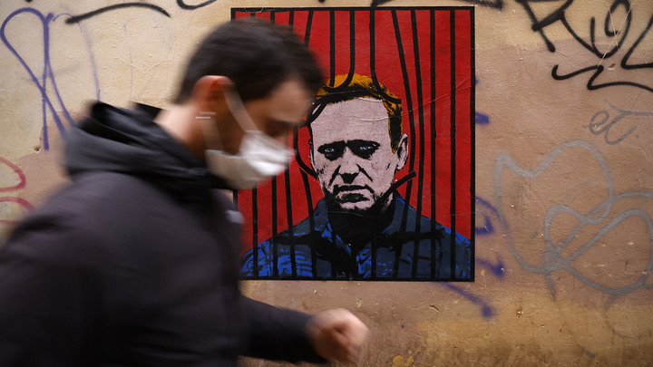 Очередной привет свободе слова: ФБК* требует санкций против русских журналистов