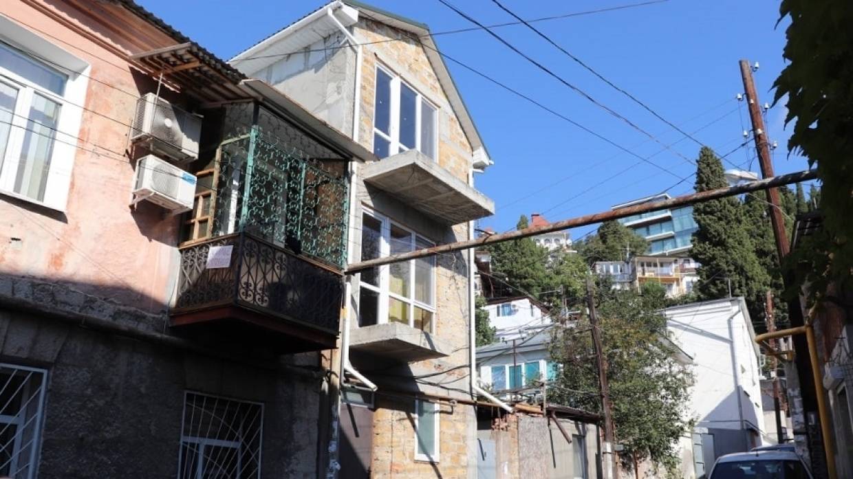 Сотни самовольных построек в Ялте могут попасть под снос