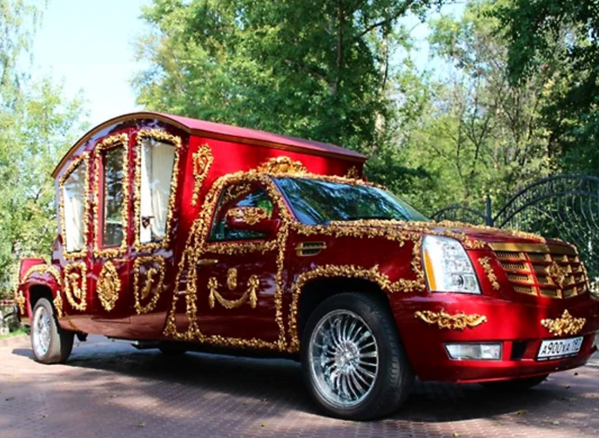 13 совершенно ужасных на вид лимузинов из России и Украины 13 совершенно ужасных на вид лимузинов из России и Украины