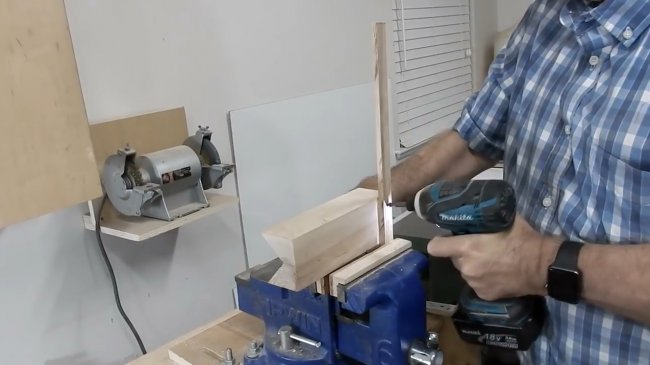 Обработка угловых соединений, приспособление для циркулярной пилы 