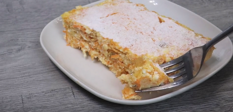 Полезный завтрак за 10 минут. Творожно-морковная запеканка в микроволновке