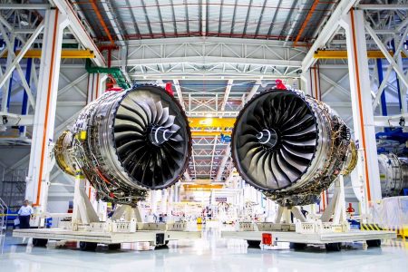Двигатели Rolls-Royce Trent 1000 TEN, торжественная презентация перед первой поставкой из Дерби на производственные площадки Boeing в США