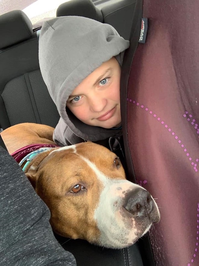 Девочка и собака