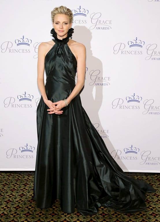 По праву - 10 самых красивых королевских особ от Дании и Монако до Непала По праву - 10 самых красивых королевских особ от Дании и Монако до Непала Женщины