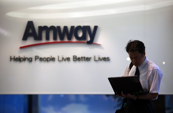 В российском представительстве американской компании Amway проходят обыски