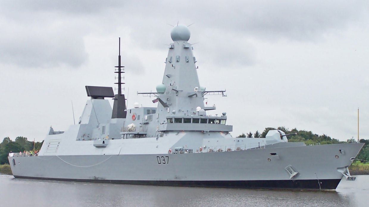 Лондон назвал цель переброски фрегата HMS Kent в Персидский залив