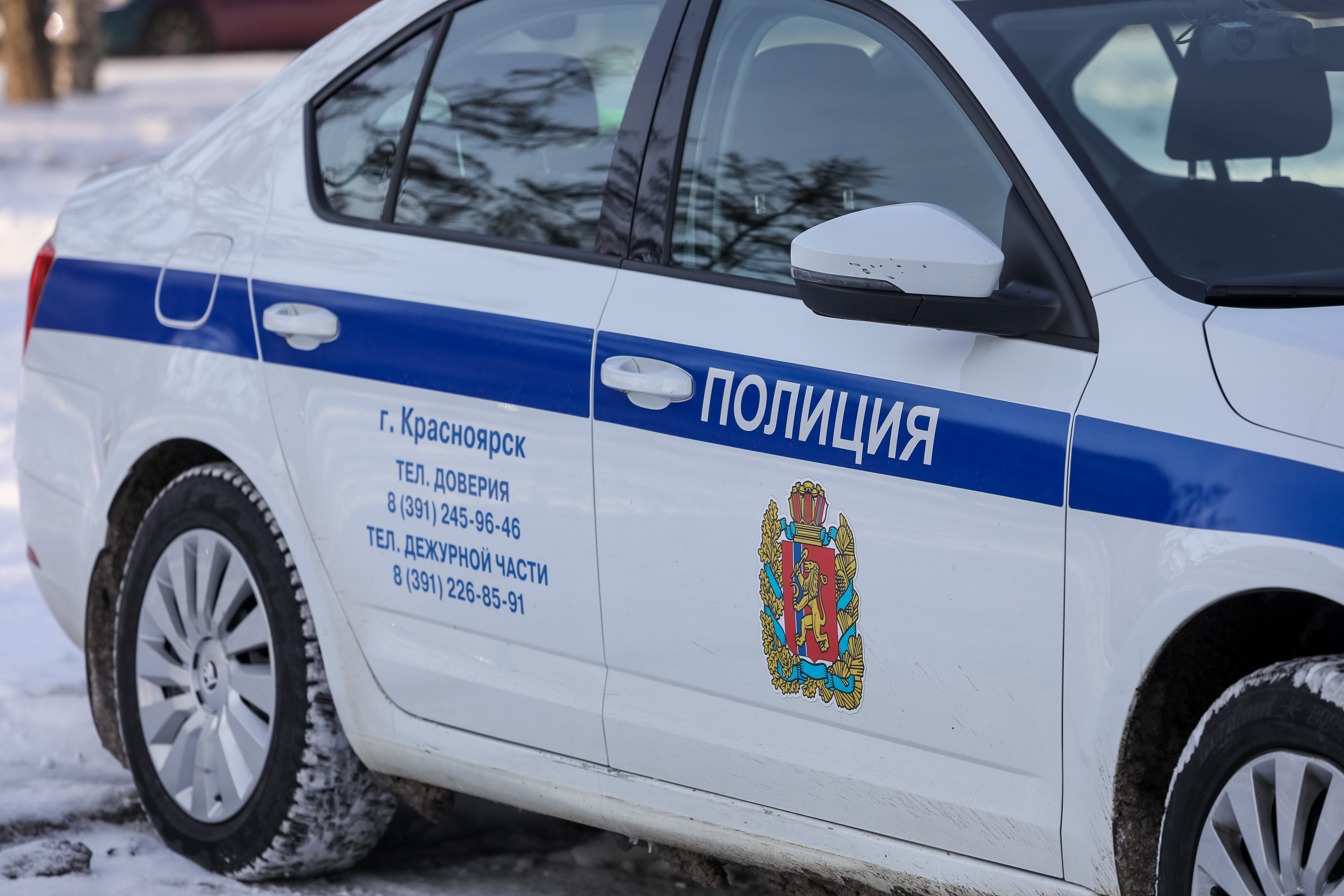 Еще одного экс-полицейского в Красноярском крае осудили за вымогательство