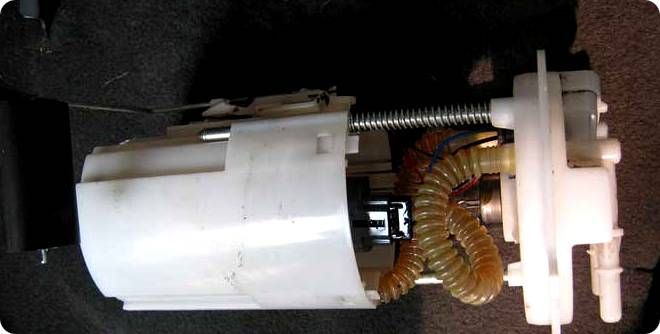 Меняем бензонасос на Lada Kalina