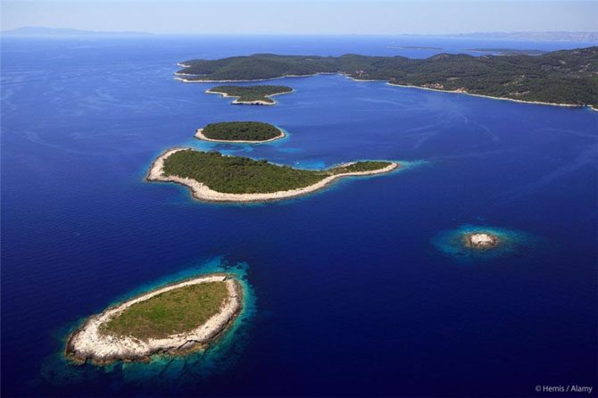 10 волшебных малоизвестных островов Европы, каждый из которых представляет собой рай в миниатюре