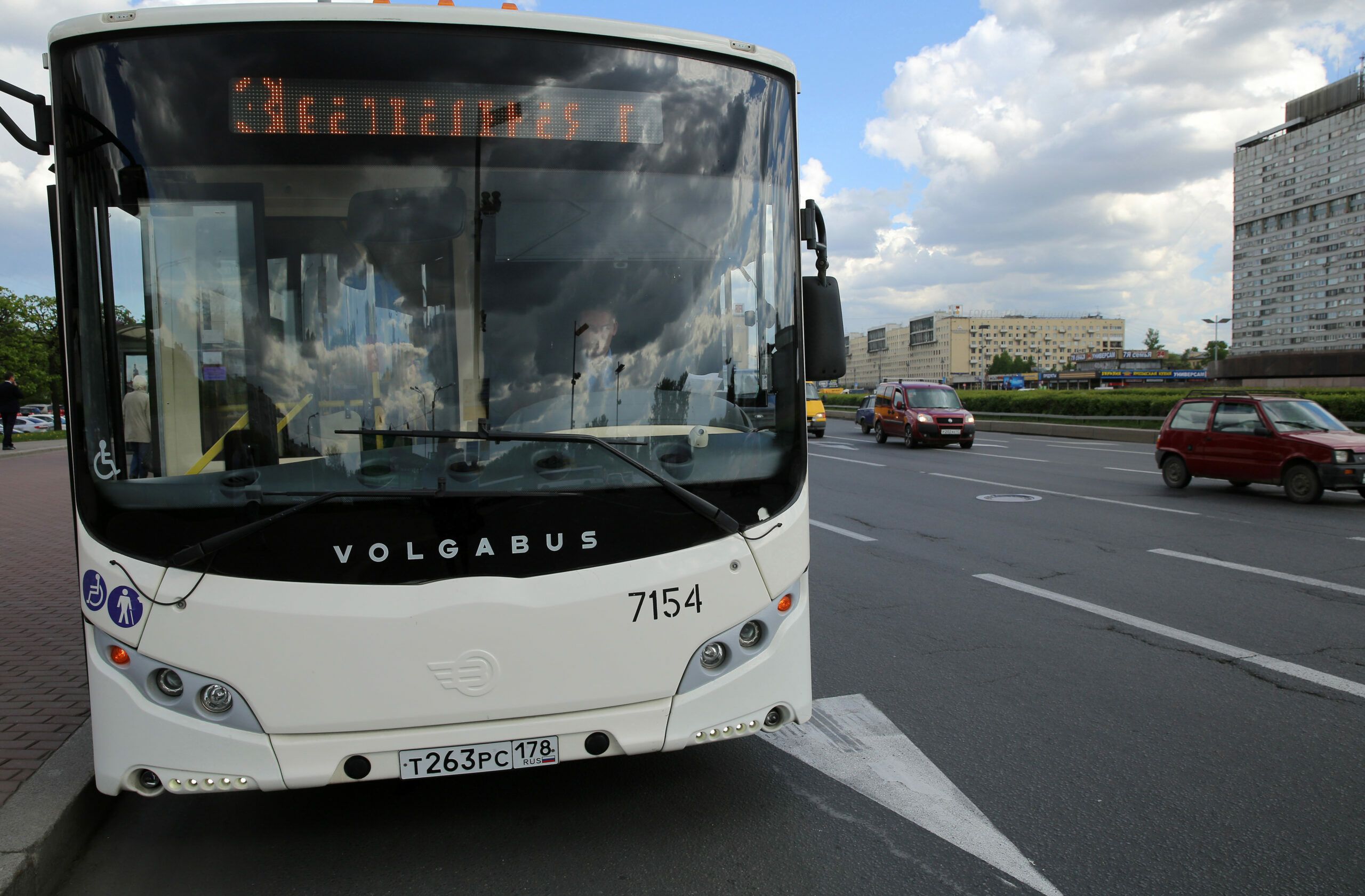 Транспорт 22. Автобус Санкт-Петербург. Дорогой автобус. Автобус 31. Столичный автобус.