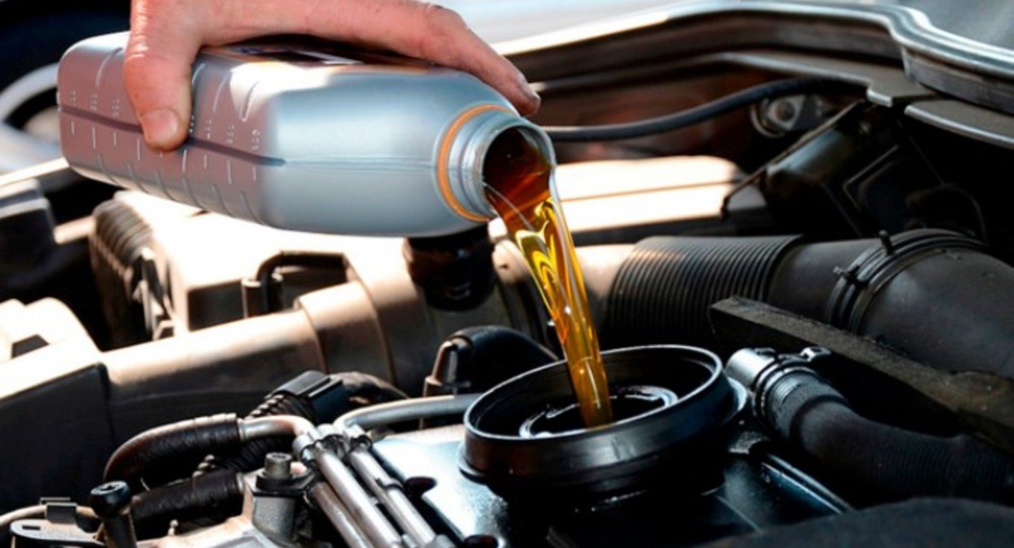 Автоэксперты перечислили основные способы, позволяющие снизить «масложор»