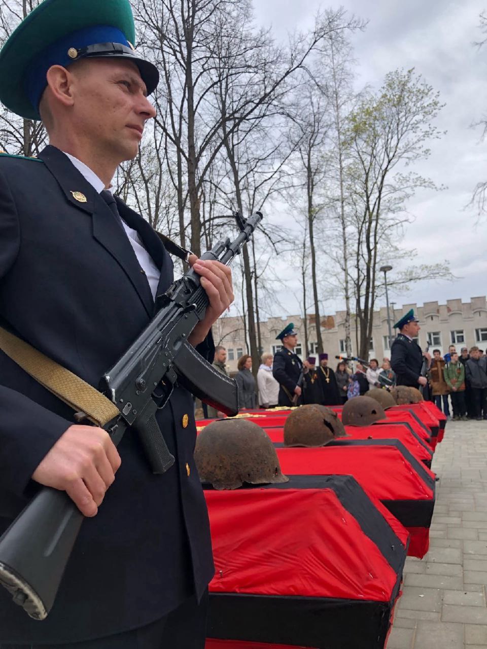 В Смоленской области поисковики нашли останки красноармейца из Александровского района