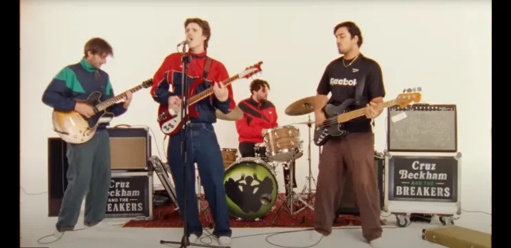 Круз Бекхэм рассказал про идеальные отношения с родителями на фоне обвинений брата в их адрес Бекхэм, Бруклина, Виктория, чтобы, отношения, Breakers, родители, Бруклин, интервью, всегда, рассказал, конце, Дэвид, поддерживают, очень, Крузом, впервые, марта, честность, сцену