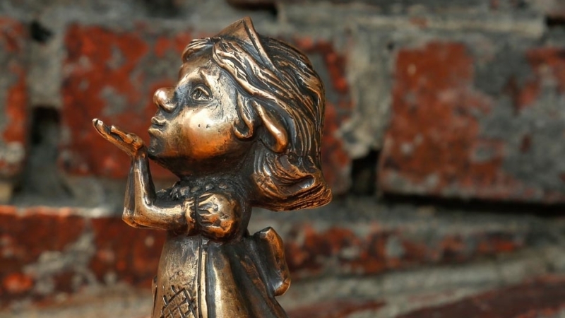 Папа хомлин. Семья хомлинов в калининграде. Хомлин уля в калининграде. Дедушка хомлин калининград. Хомлин русалка.