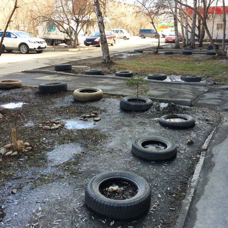 Что делать, если двор захватили покрышки покрышки, города, Иркутска, покрышек, благоустройства, территории, чтобы, нужно, можно, использовать, только, клумб, малых, например, архитектурных, будет, автомобильных, просто, качестве, администрация