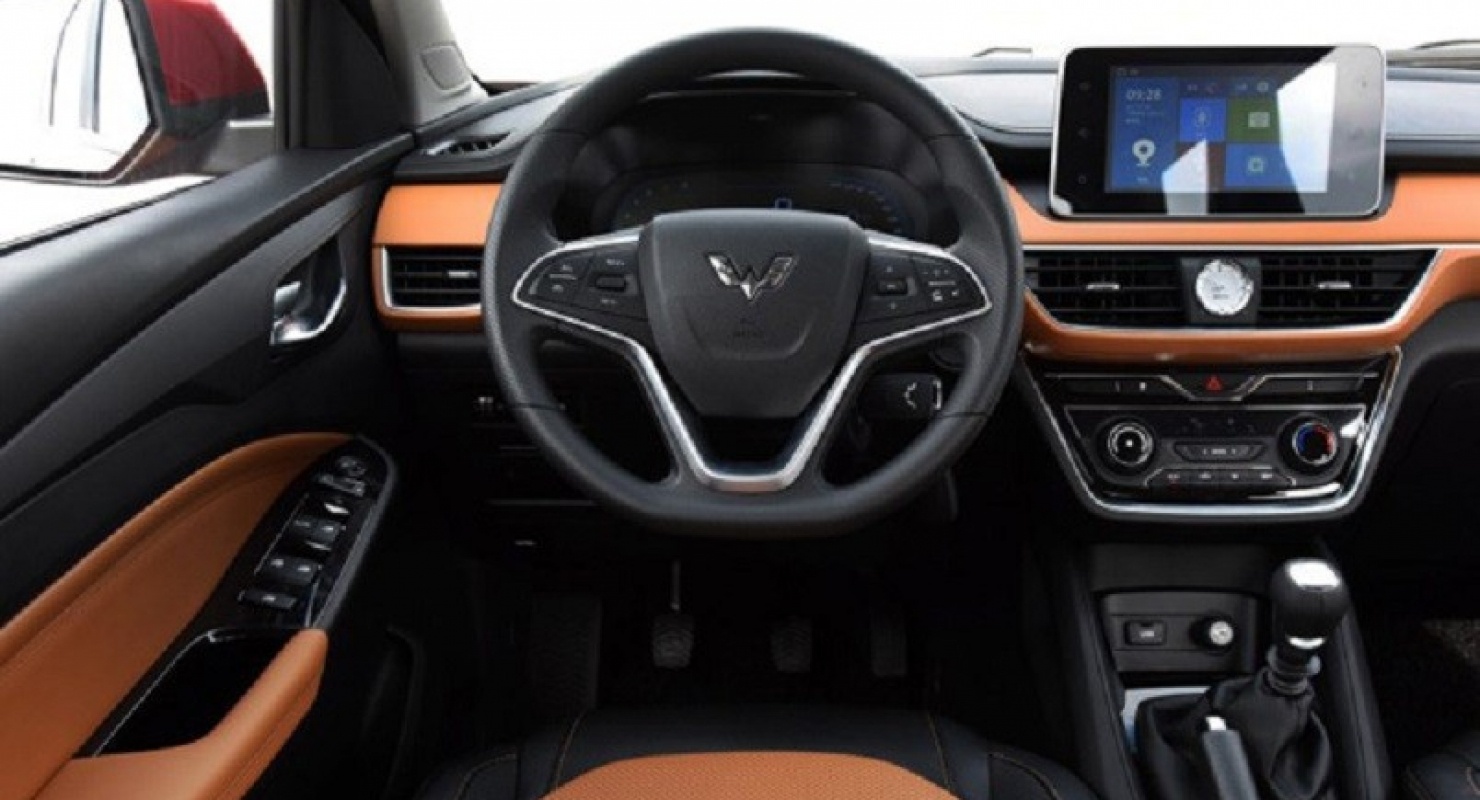 Бюджетный электрокар Wuling Hongguang Mini EV получит старшего «брата»