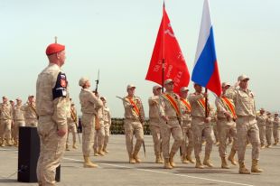 Парад Победы прошел на российской авиабазе Хмеймим в Сирии
